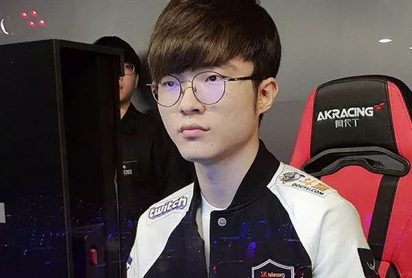 杨毅：之前说姚明被架空 现在又说他被摘桃子 这么说的人都没脑仁