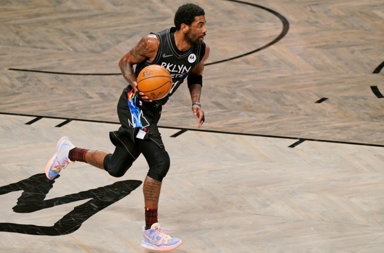 胡桑诺夫这两次防守让现场热刺球迷哑口无言.