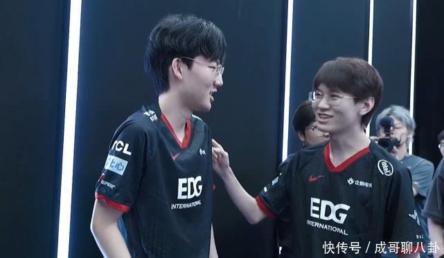 亚洲杯-中国男篮大胜约旦进8强 程帅澎20分胡明轩出色发挥